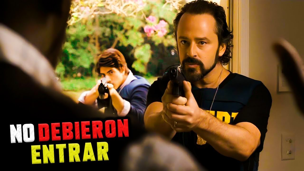 Dos AGENTES del FBI Entran en su CASA y le Apuntaron con Armas, Sin Saber que es Muy PELIGROSO