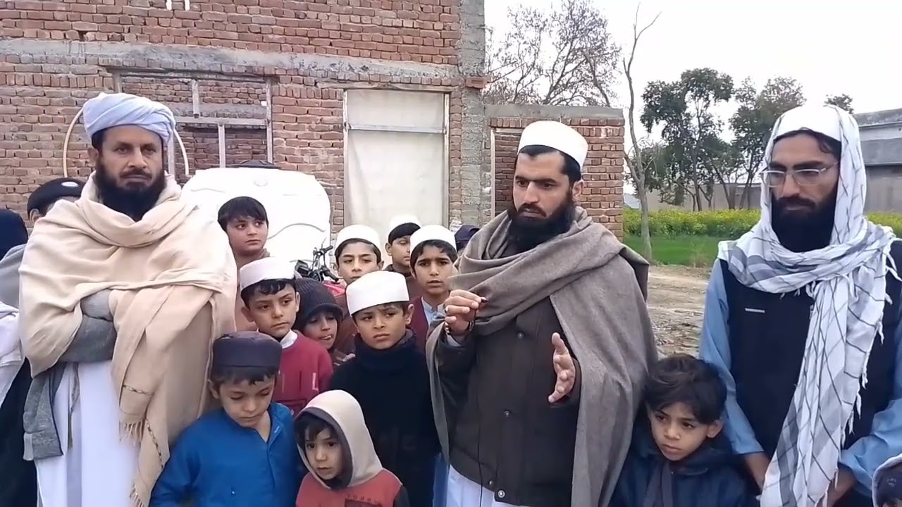 مزید پیسے نہ ہونے کی وجہ سے مدرسے پر کام روک گیا ہے مخیر حضرات سے کچھ چندہ دینے کی اپیل 03125826667