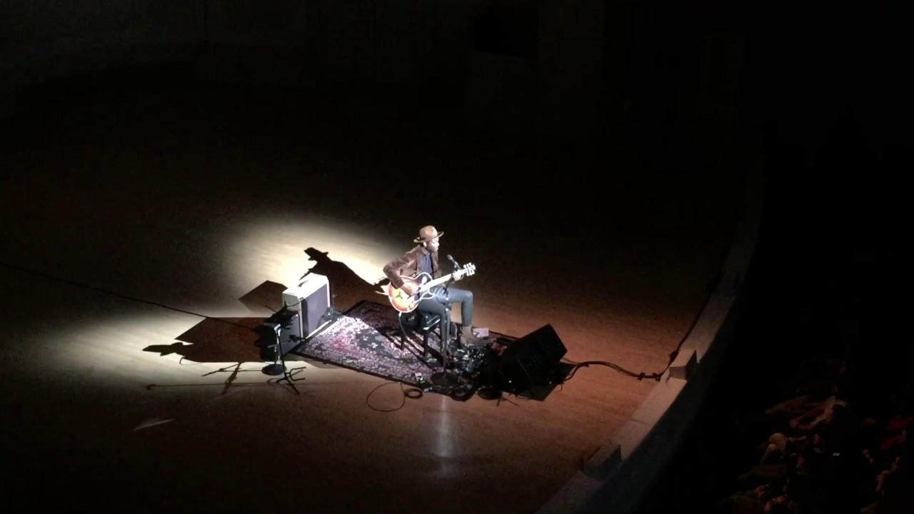 Gary Clark Jr. solo @ Carnegie Hall - Don't Want No Woman, Sky Is Crying