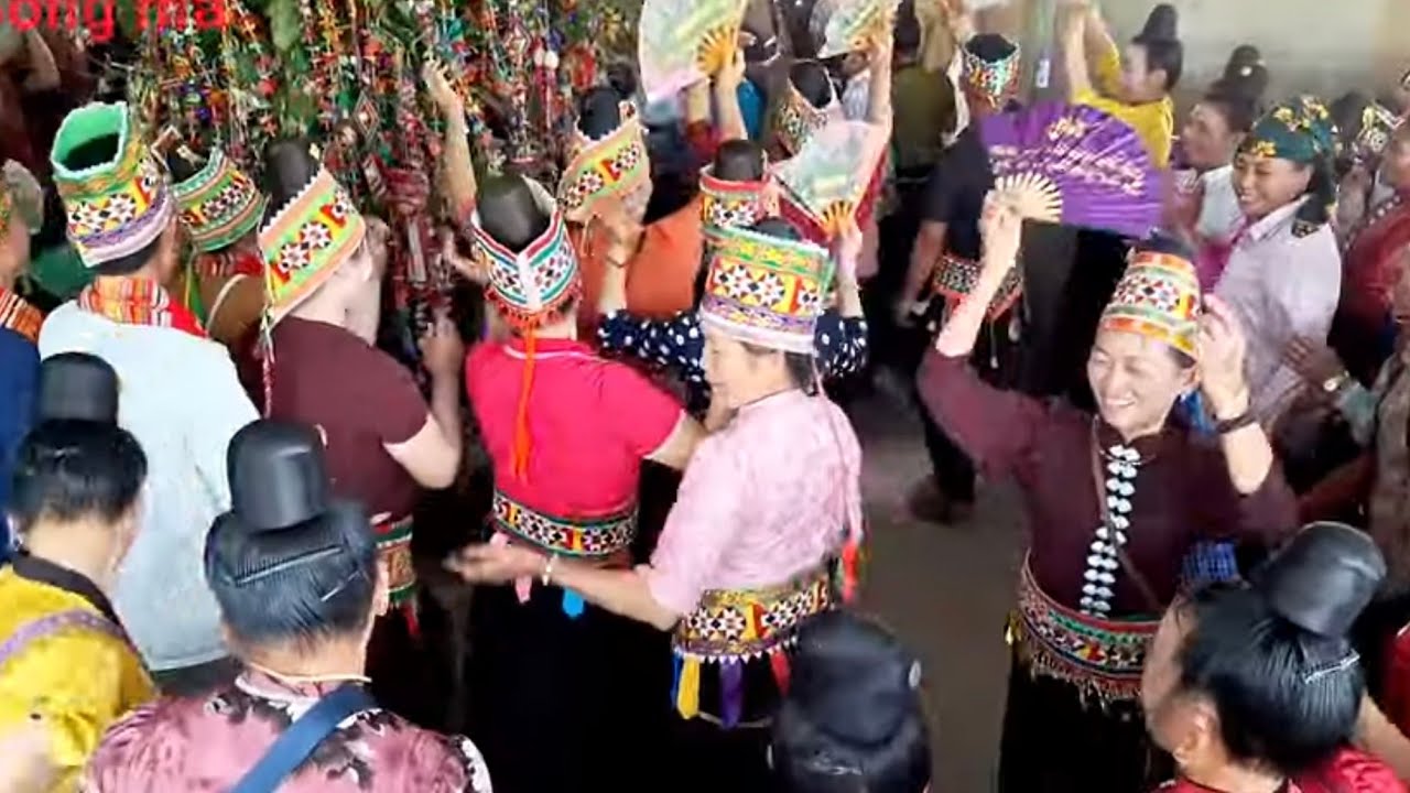 TOÀN CẢNH LỄ LẨU NÓ.LÒ THỊ BANG
