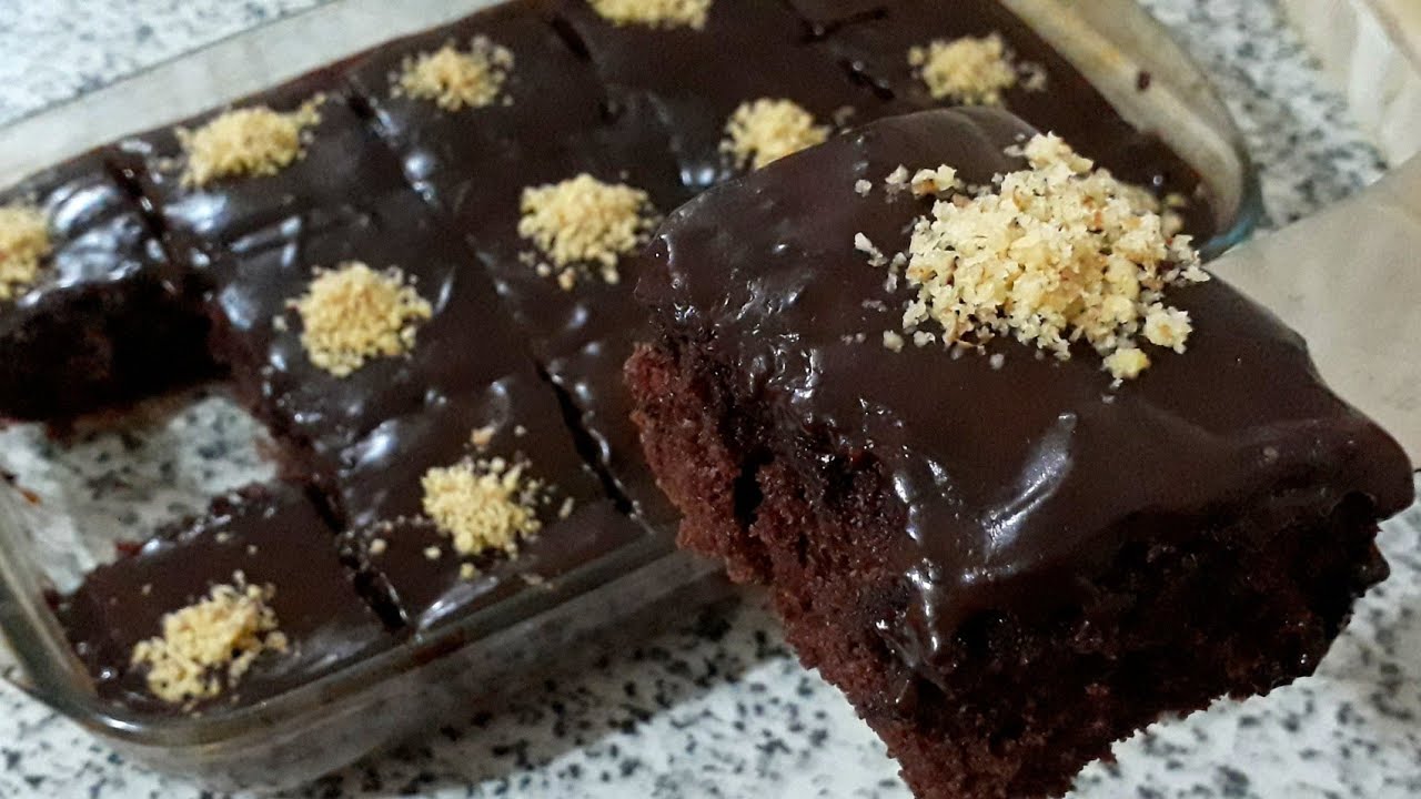كيكة الشكلاط المسقية معلكة و لذييذة بصوص رهيييبة هشيشة و كذوب في الفم 😍😍