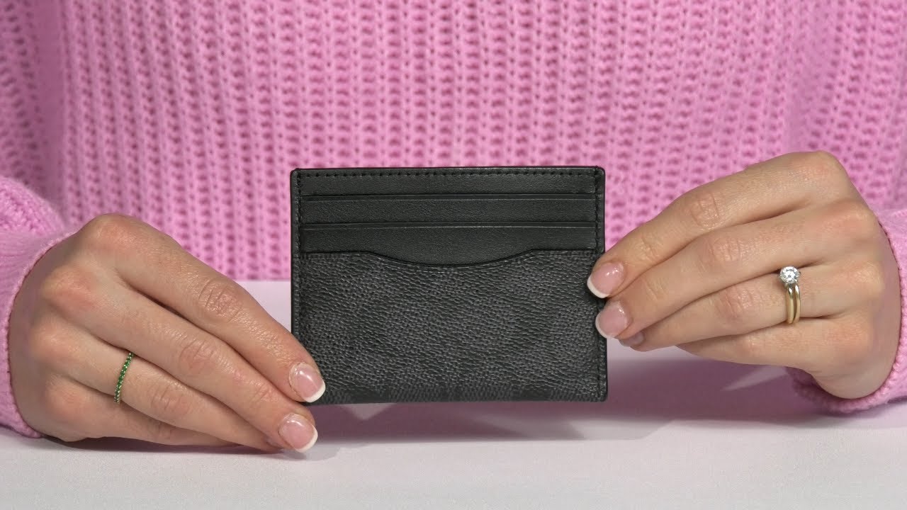 COACH Flat Card Case in Signature SKU: 9566195