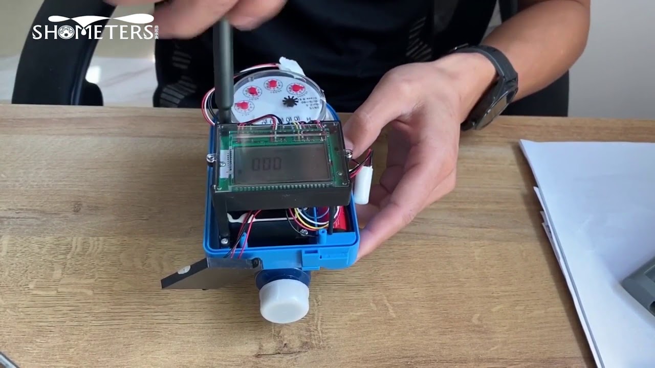 The internal structure of the IC card prepaid water meter