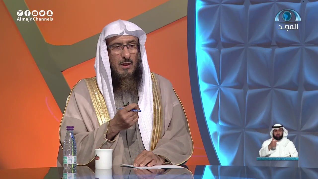إبعاد الصبي المميز من الصفوف الأولى في الصلاة