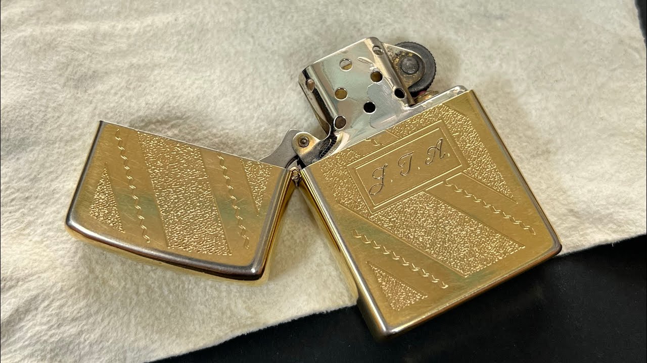 Zippo Gold plated năm 1982 , đã sử dụng , vỏ ruột chuẩn 