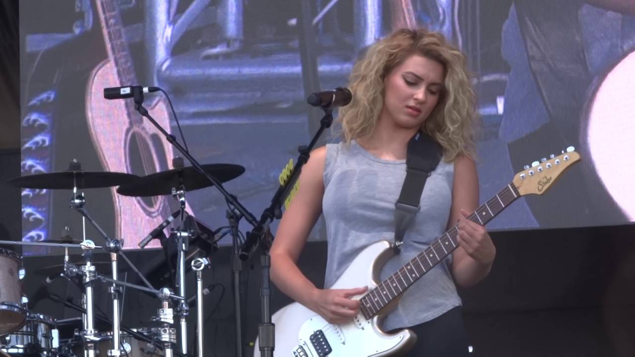 Tori Kelly - "Where I Belong," "Unbreakable Smile" and "Expensive" (Live in San Diego 7-9-16)