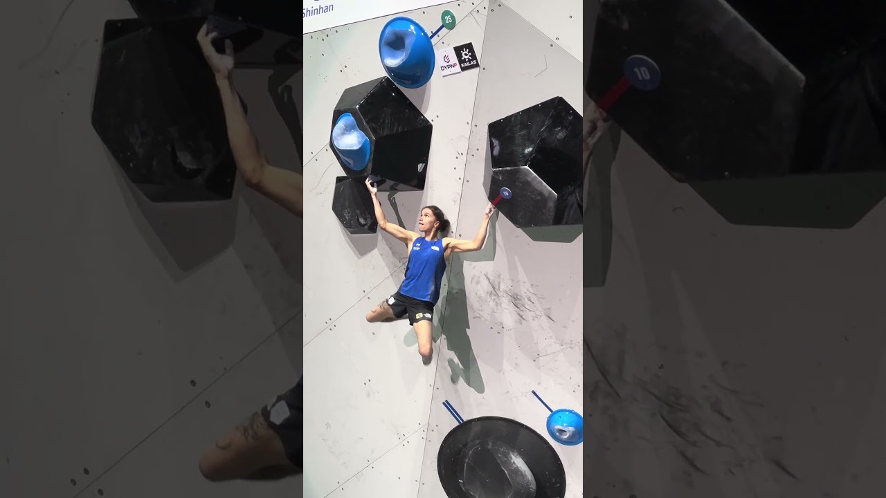 Oriane Bertone Almost Flashes W4 Finals Boulder @ IFSC Climbing World Championships Seoul 2025
