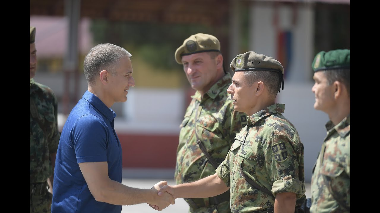Ministar Stefanović obišao Centar za obuku Kopnene vojske
