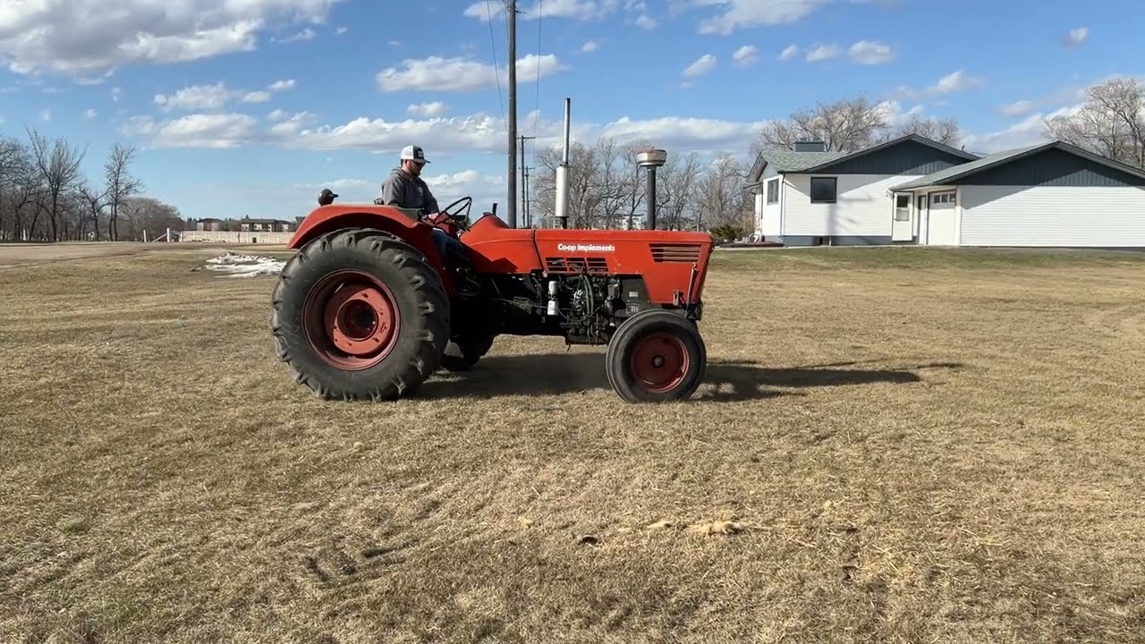 Deutz Co-op Implements D7206 Tractor Selling for Donfield Farms @fraserauction.com June 21st 2024