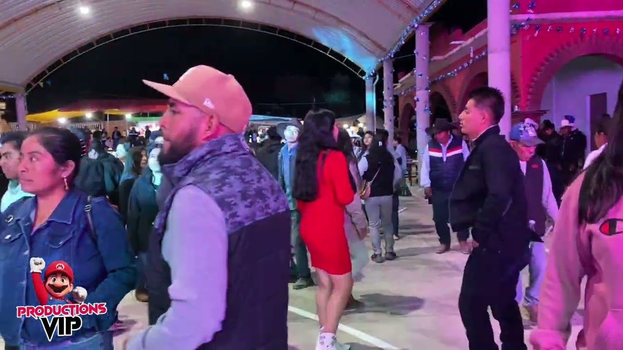 Baile con los legendarios en Hacienda Vieja Lachixio 26/01/25 patrocinador Fabian Hernandez