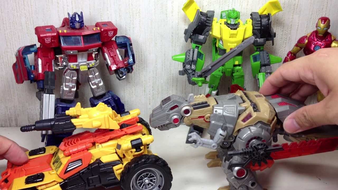 Transformers Generations Sandstorm Voyager