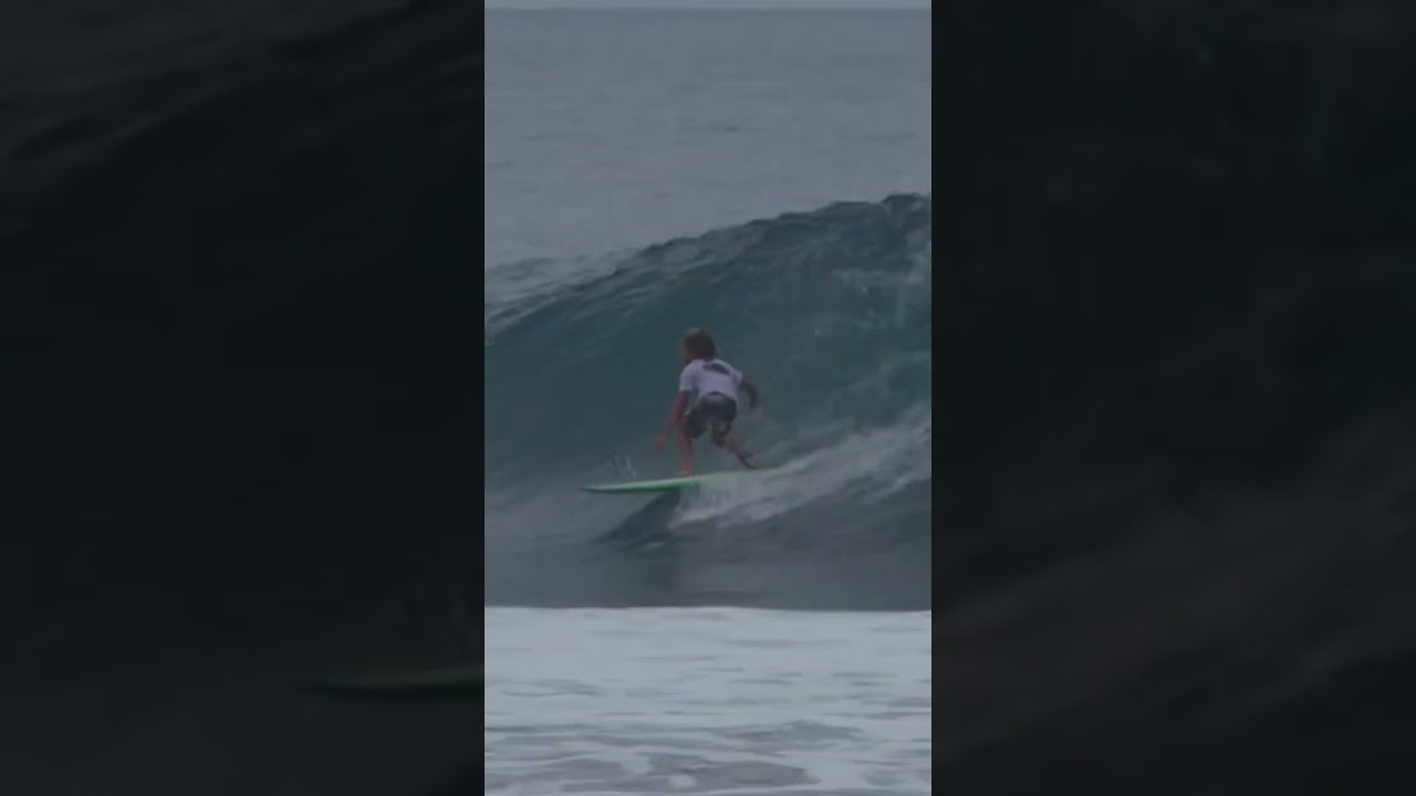 Huge Waves at Keramas #surf #surfing #waves #keramas #shorts