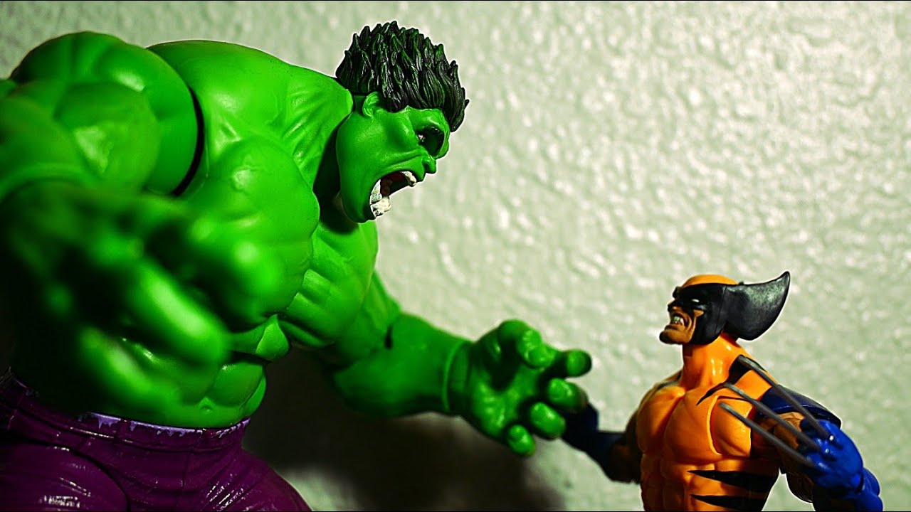 HULK VS WOLVERINE STOP MOTION 