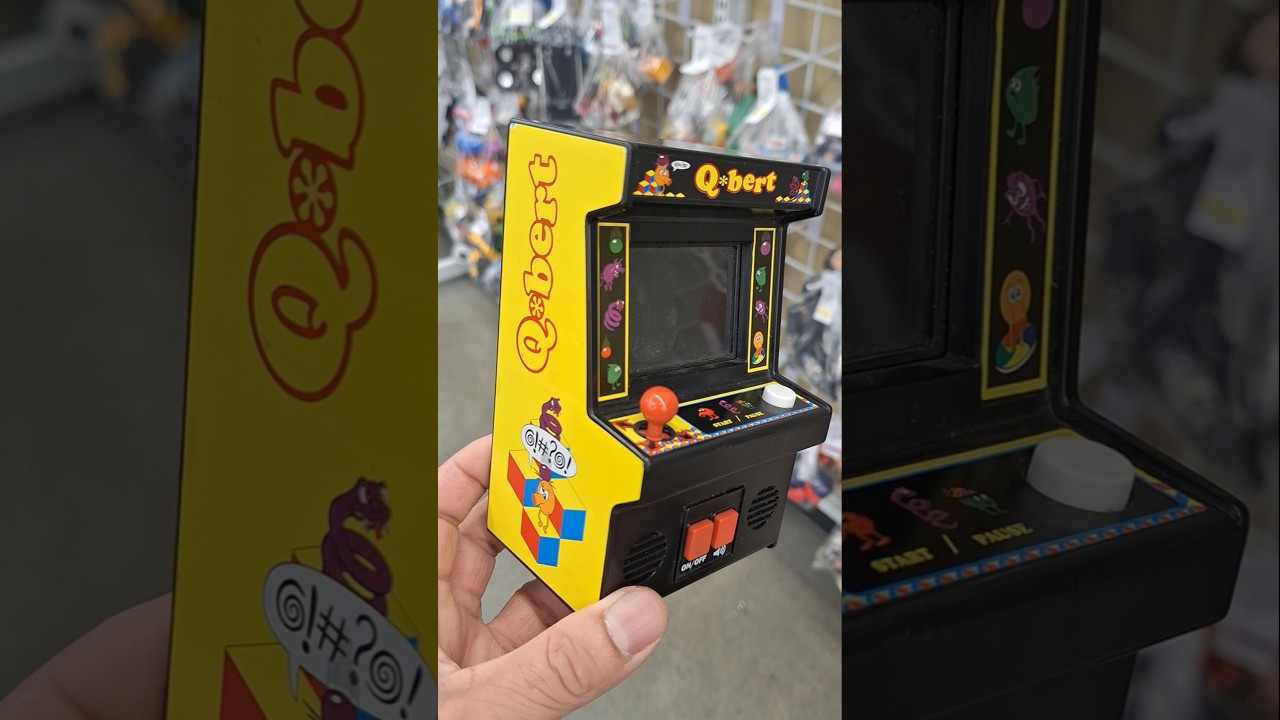 Q*BERT Mini Arcade Classic collectible toy item #goldhunter137