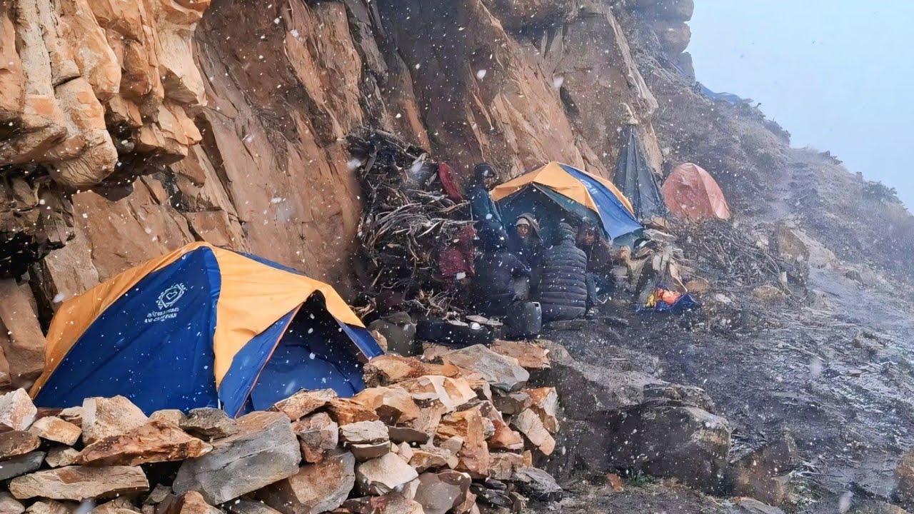 This Is Insider Snow Winters |True Story of A Family Living In Tent and Cave| mountains Documentary