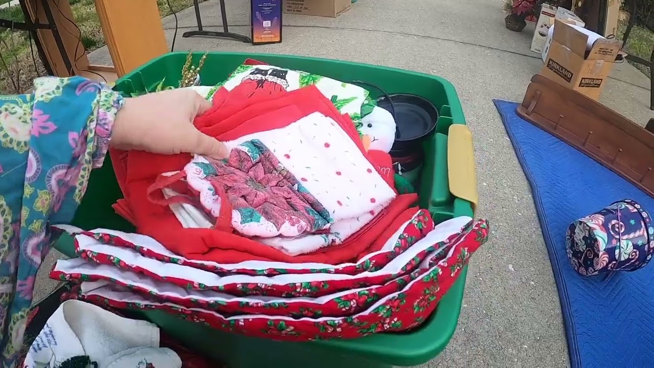 Friday yard sale...GREAT SCORES!!  Lot's of unique items.  |Thrifting| Reselling| Shop with me!!|