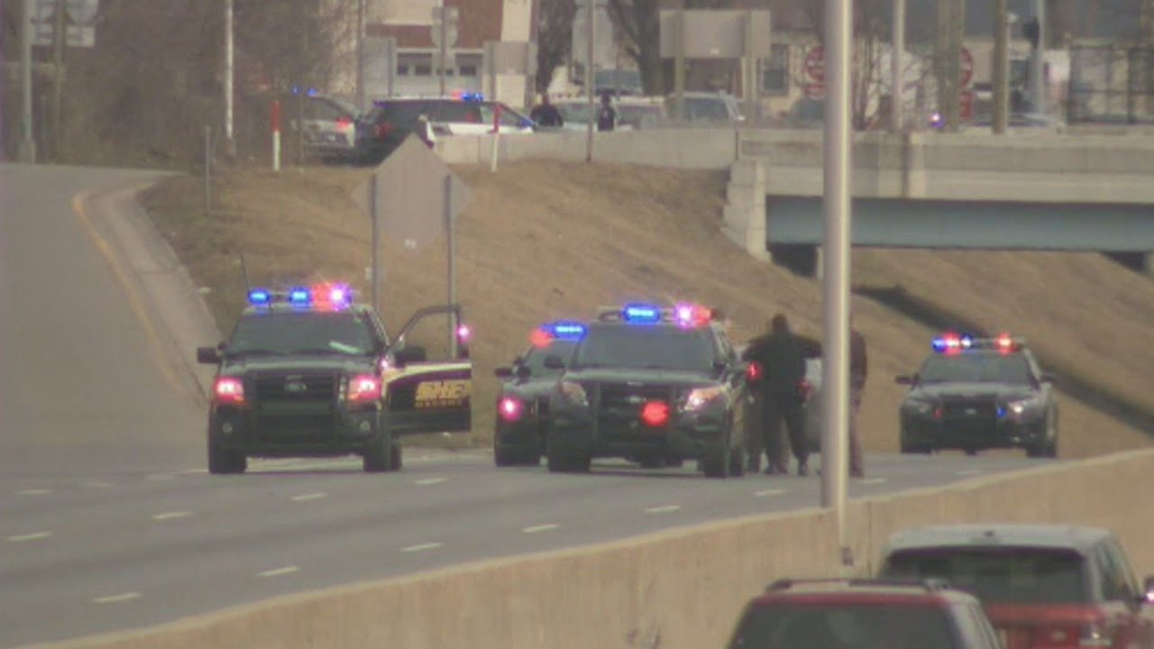 High-speed police chase starts in Utica, ends in Detroit