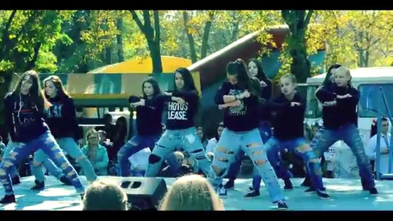 Dancehall perfomance by Bronx D.S. students | Nuff Gal-Hey Ya