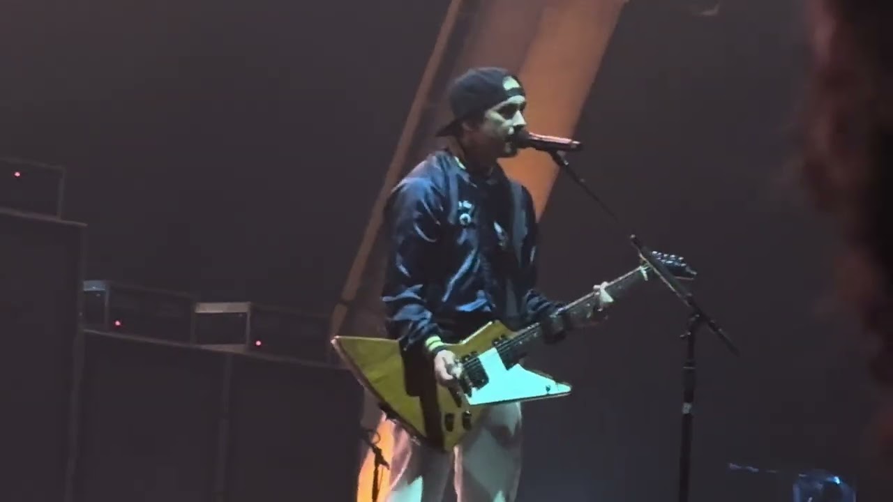 Pierce the veil live in Toronto 2025