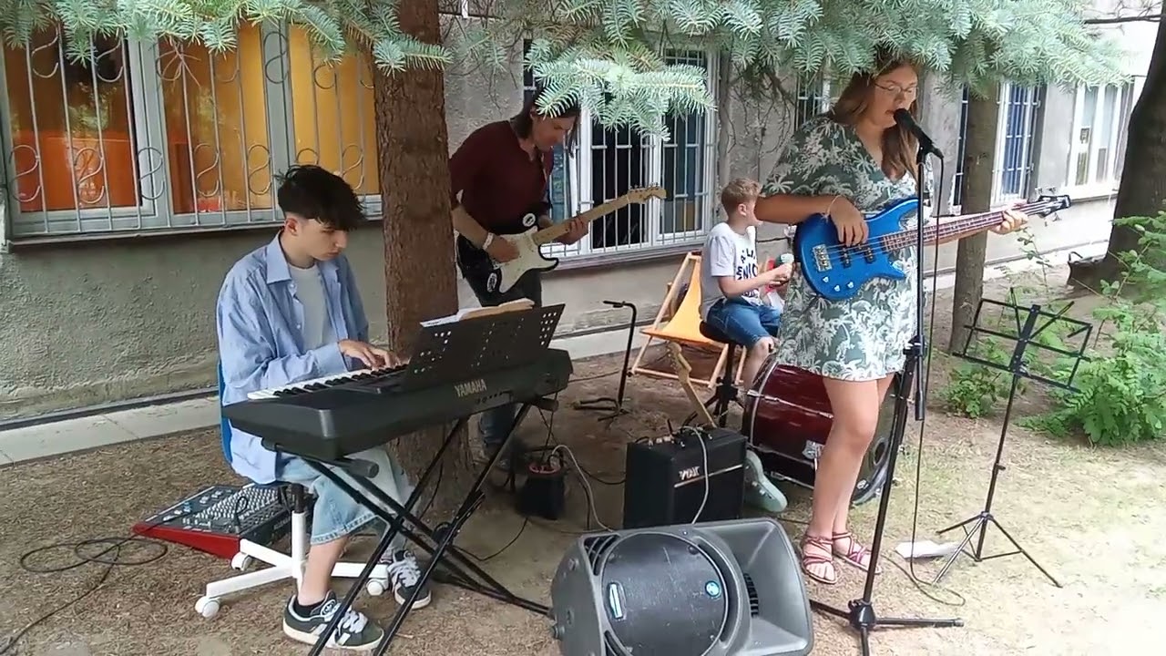 Martyna z zespołem 23.06.2025 pod klubem Wola