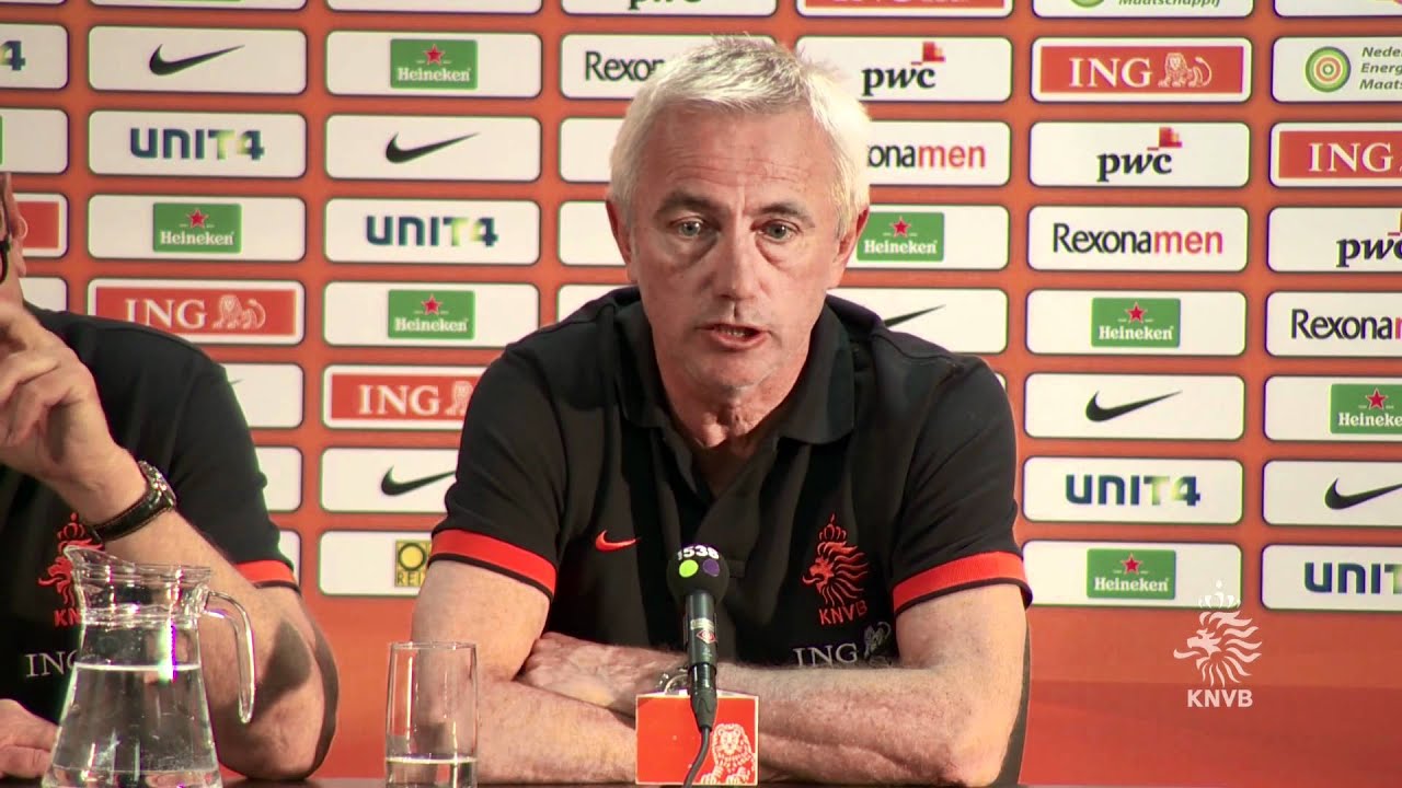 1-6-12: Persconferentie Bert van Marwijk