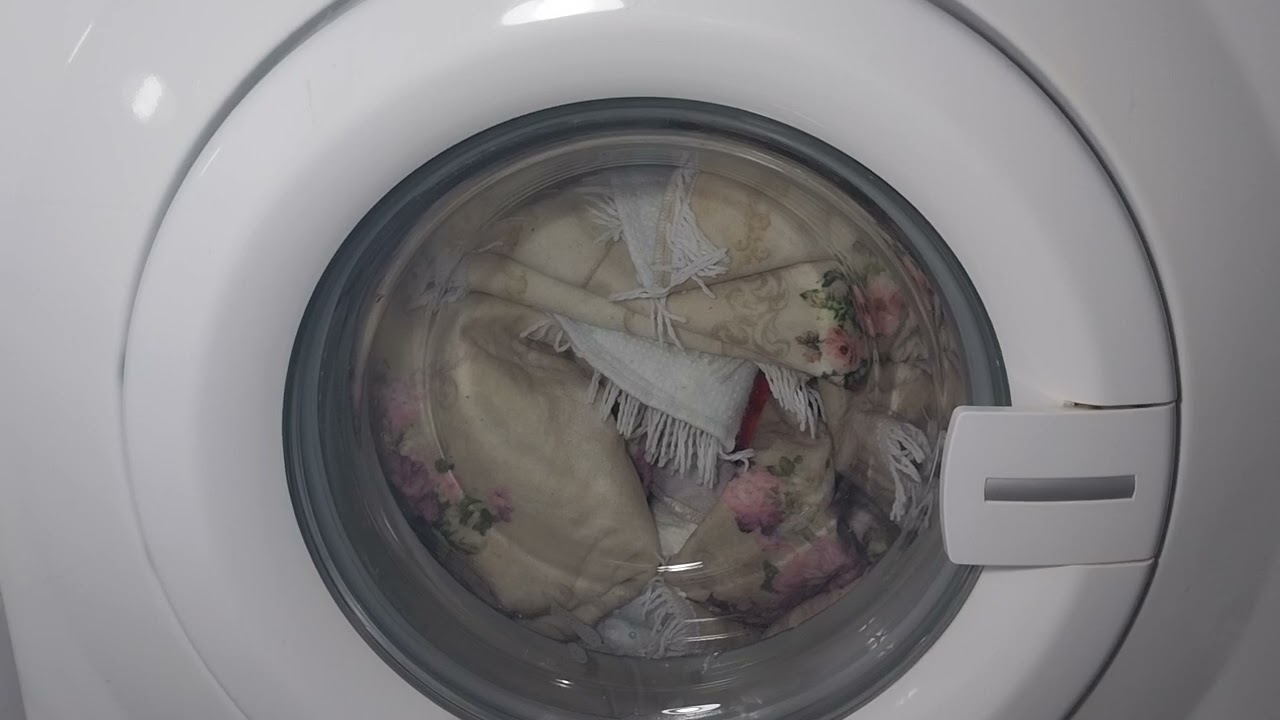 Washing Bath Mats on Synthetic Cycle in Arçelik 5083 Washing Machine.