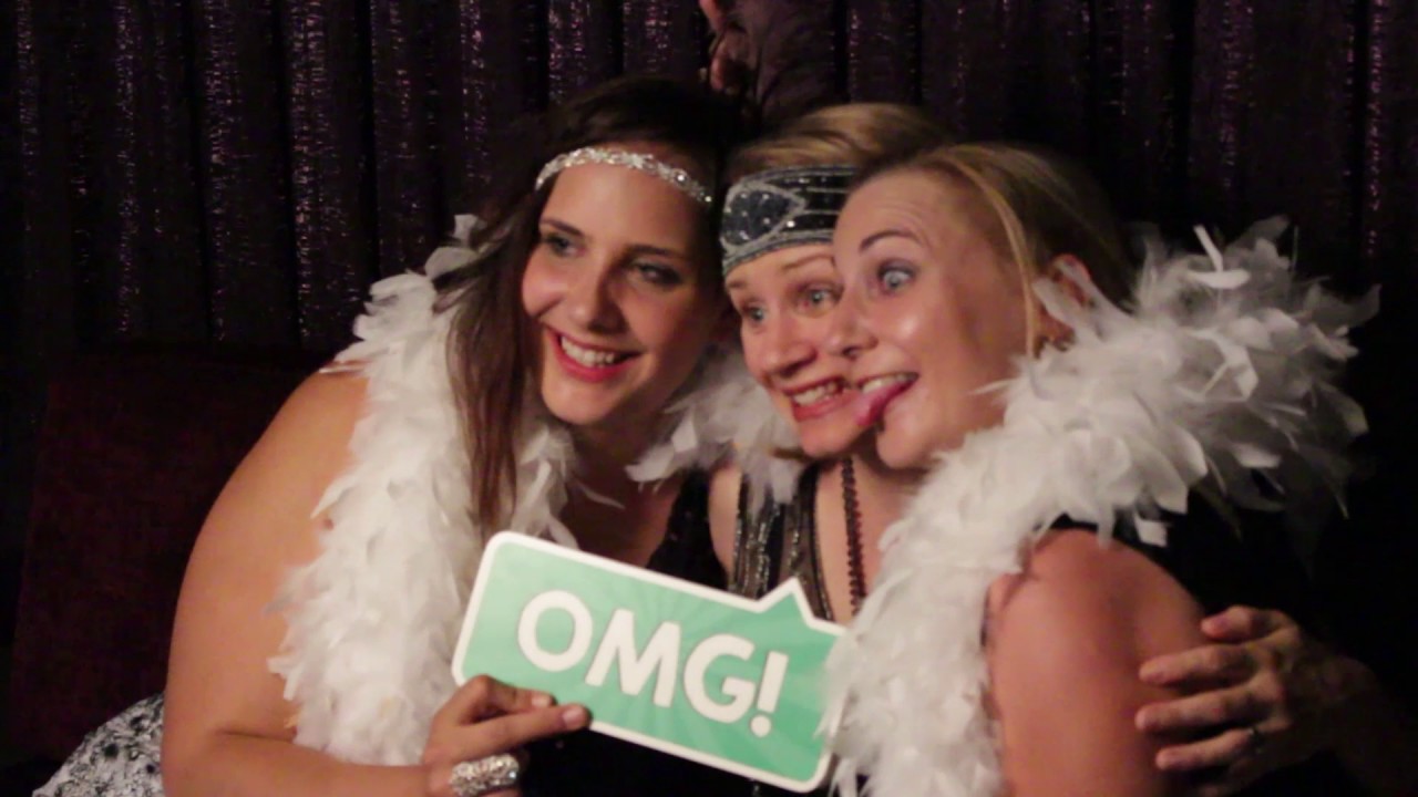 uPose Retro Photo Booth