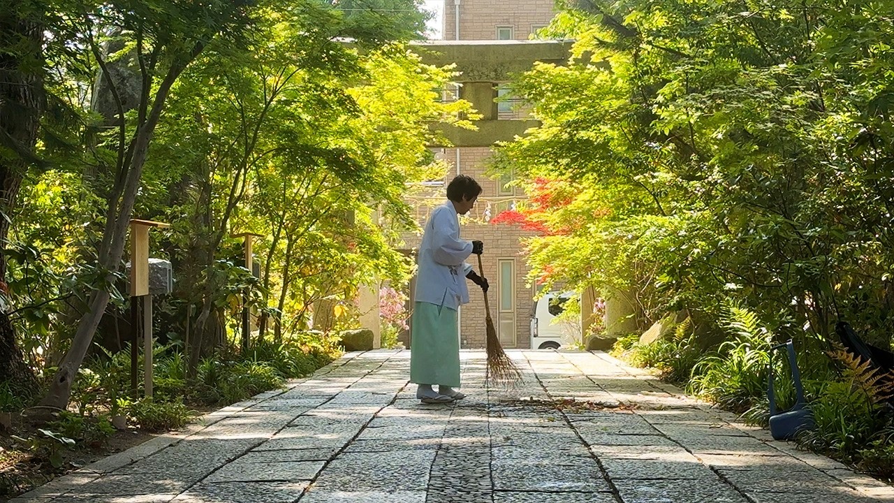 A Day with Shinto Priests at an 1800-Year-Old Shrine That Delivers Prayers for Love