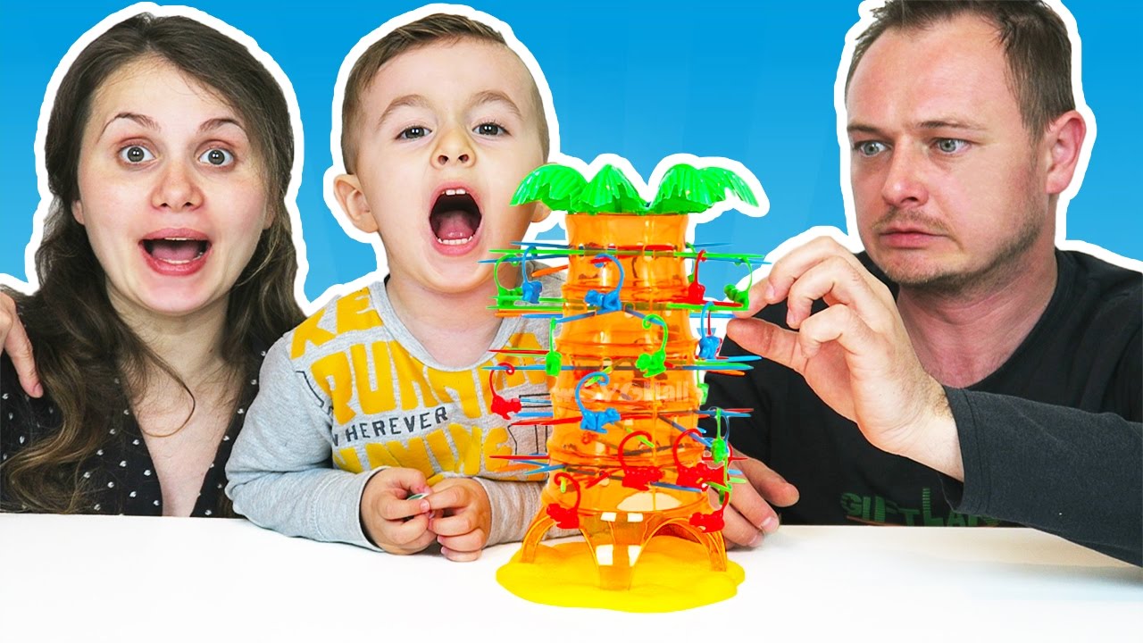 FALLING MONKEYS Alex vs Mamica vs Taticu Atentie Cad Maimute!!