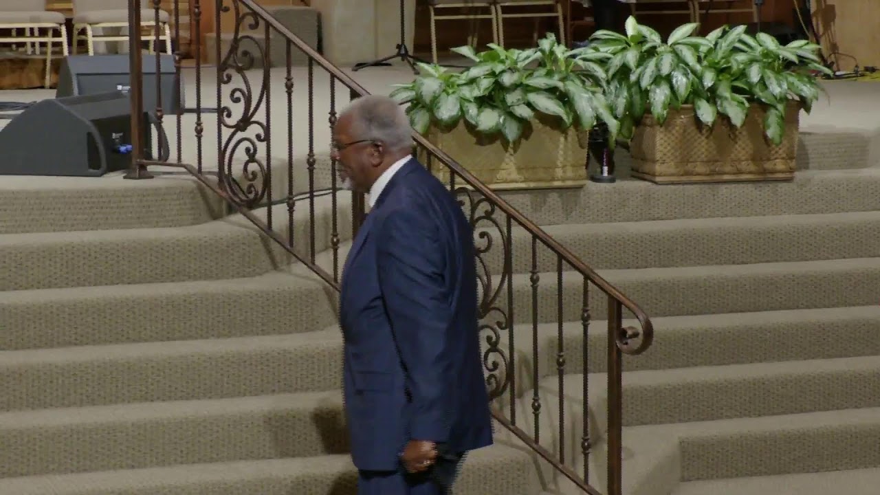 Sunday Evening 6:30pm Service With Bishop Ron C. Hill 01.25