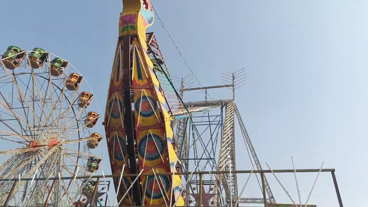 Dragon boat swing in Govind sahab ka mela