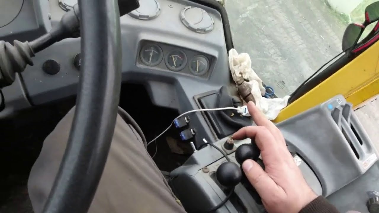 Loading bales with the volvo, Servo controls or joystick?