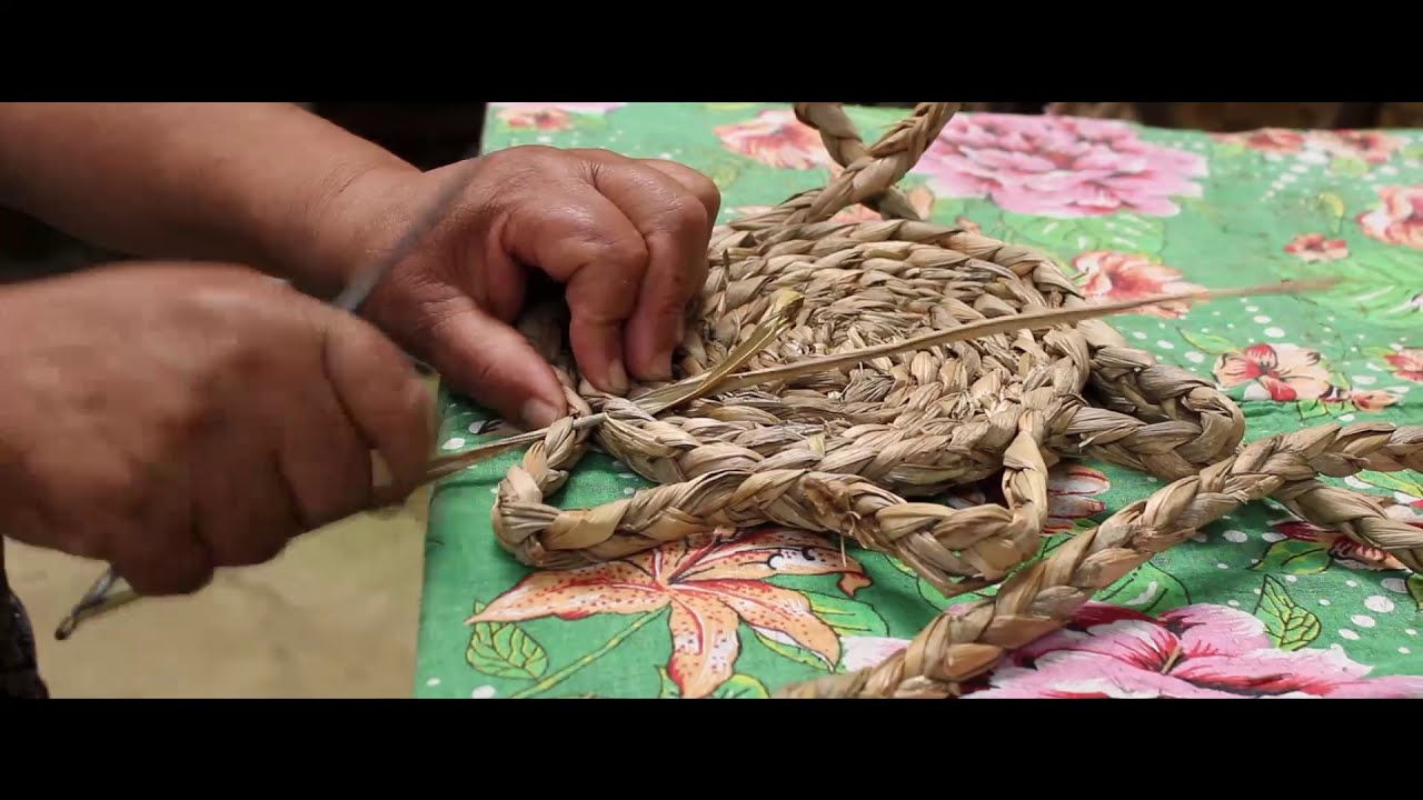 Vídeo aula – Tapete de Taboa – Carmem Maria de Assunção - Fiica - Quilombo da Fazenda, Ubatuba/SP.