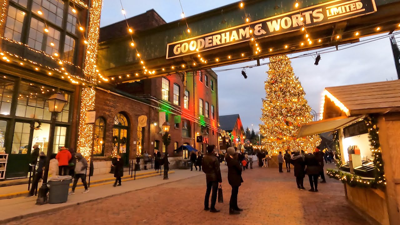 Toronto Winter Village Distillery District Market  I Christmas village Canada 4K