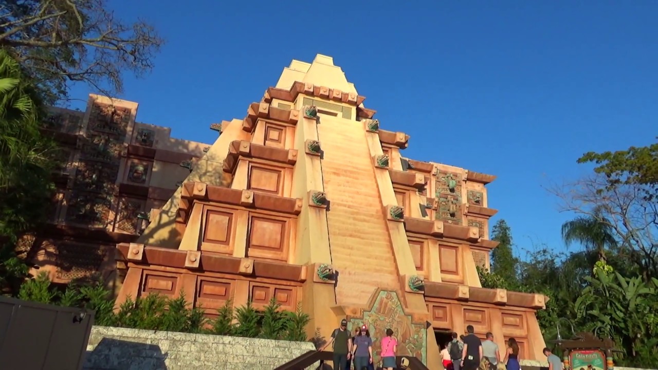Around The World   Every Country In Epcot (Day 819 - 3/27/2017)