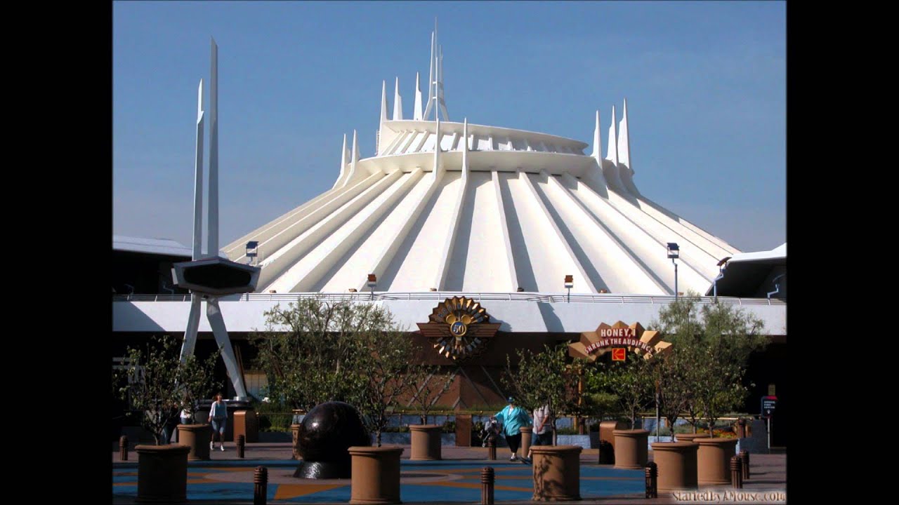 Disneyland Space Mountain Queue Line Ambiance