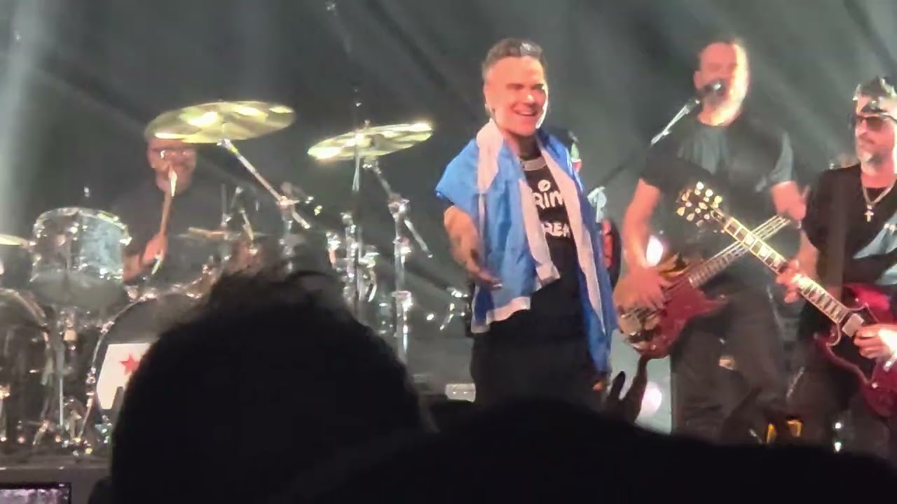 Robbie Williams- 04.02.26 - Angels - live at the barrowlands 