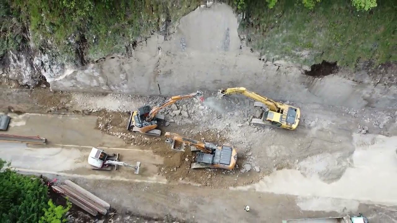 Demolizione parete di roccia per realizzazione nuovo passaggio panoramico 