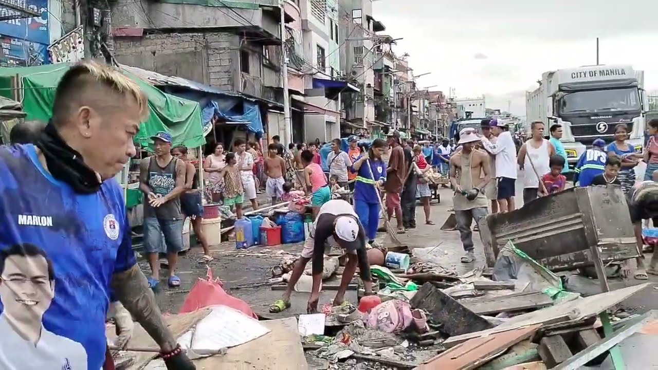 Mga Bahay sa kahabaan Ng Road 10 Tondo. Ginawang Pwestuhan Ng Droga pinag Gigiba Ng Clearing Team 