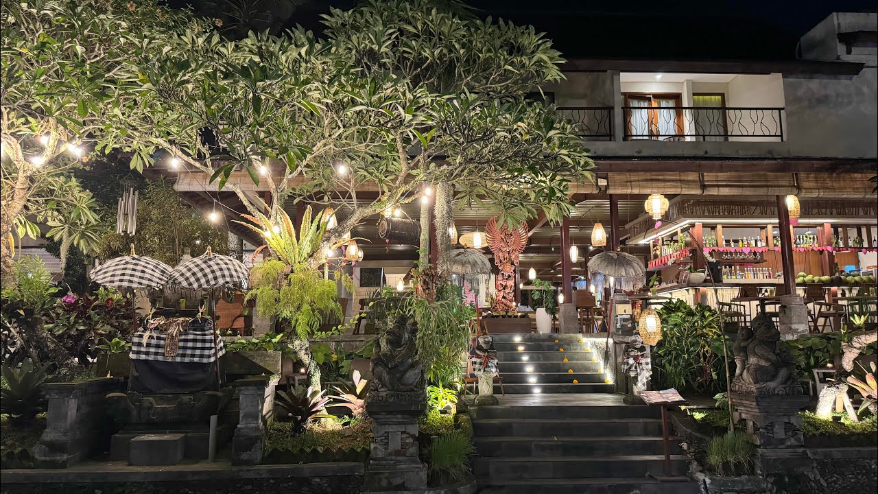 Riding a bike through Ubud Bali, Indonesia 🇮🇩