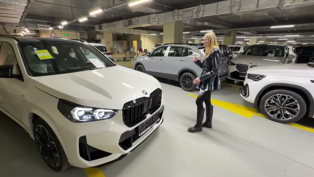 Более злая BMW X1. Лиса рулит