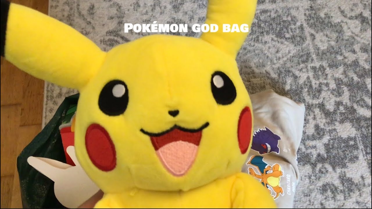 Pok&eacute;mon mystery god bag