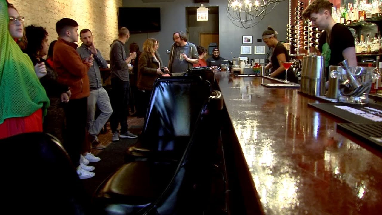 Chicago LGBTQ+ and gay bars declining in number, study shows