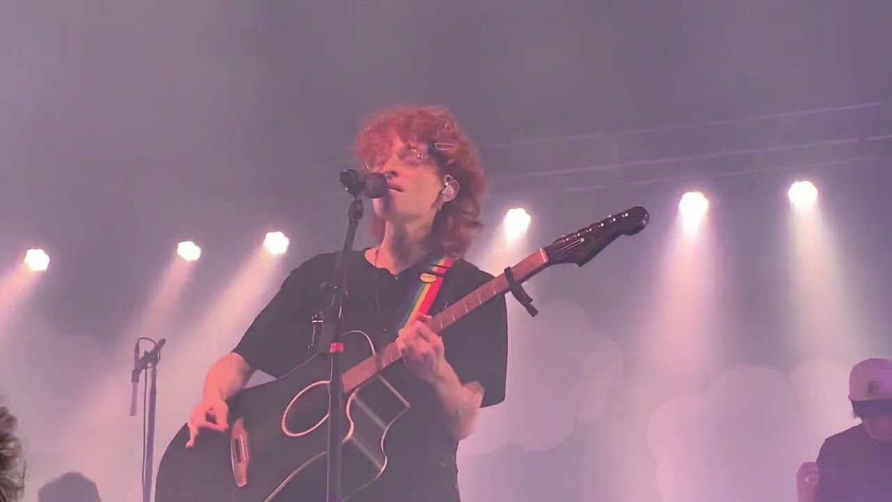 cavetown - fall in love with a girl (live @ soma SD 2022)