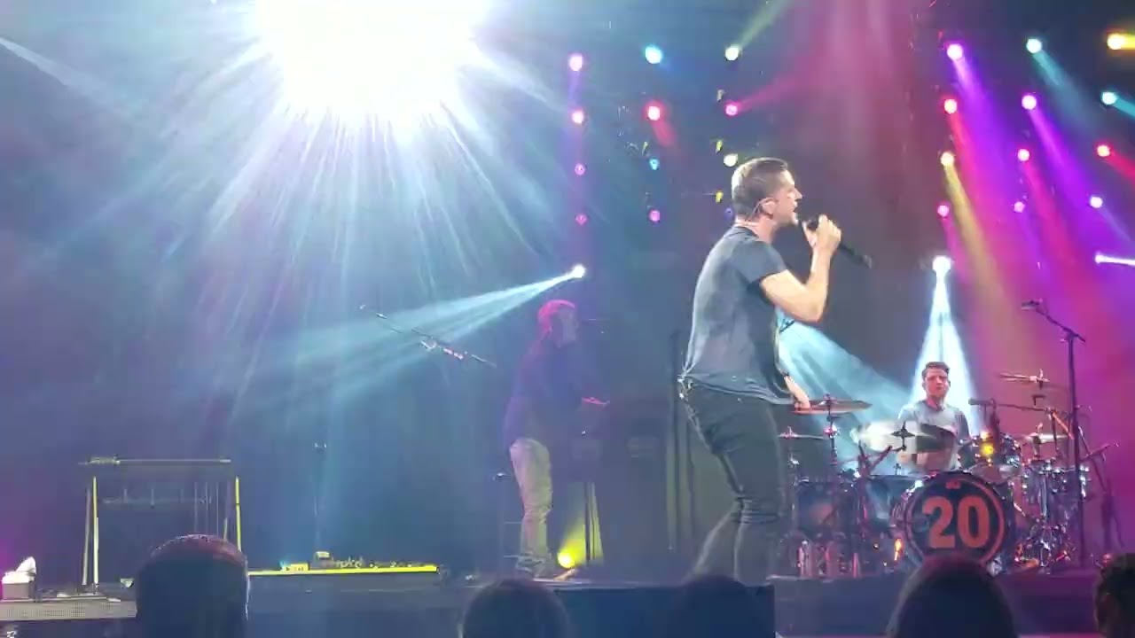 MATCHBOX TWENTY Performs MAD SEASON Celebrating The Early Successes at AK-Chin in Phoenix, AZ 8/2/17
