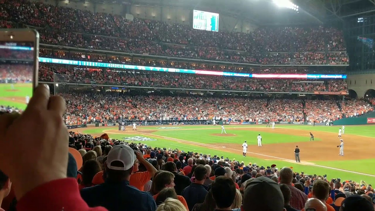 Altuve World Series HR