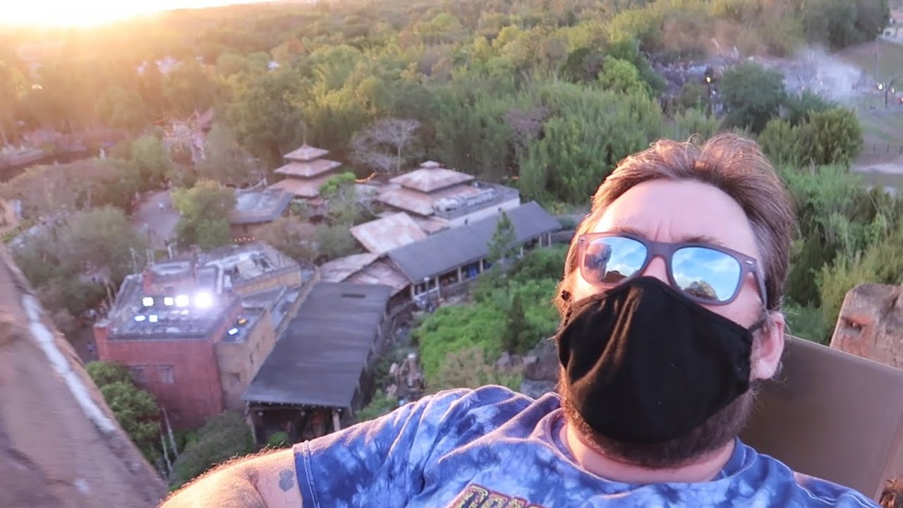 The Final Hour of Animal Kingdom for Disney World After Dark - Sunset on Everest / Dinosaur & Safari