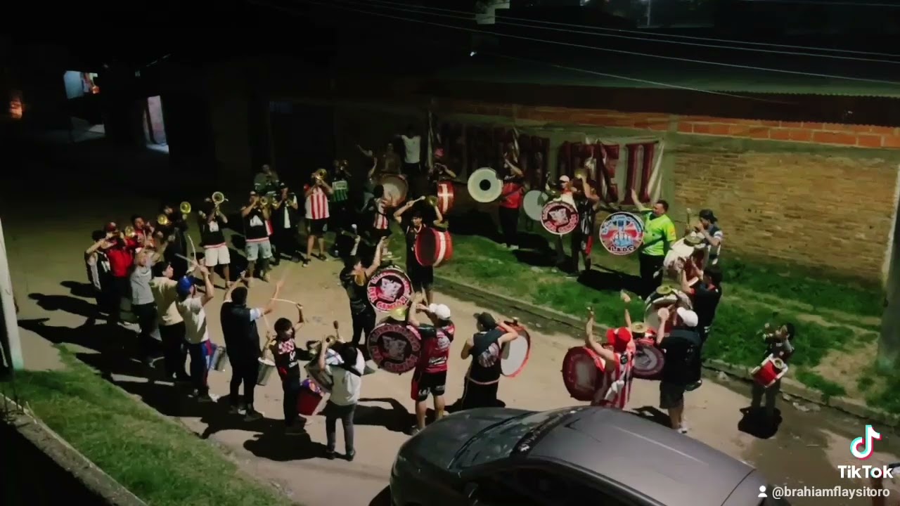 Murga La Banda Del Camión-San Martin de Tucuman- no es mi despedida- gilda