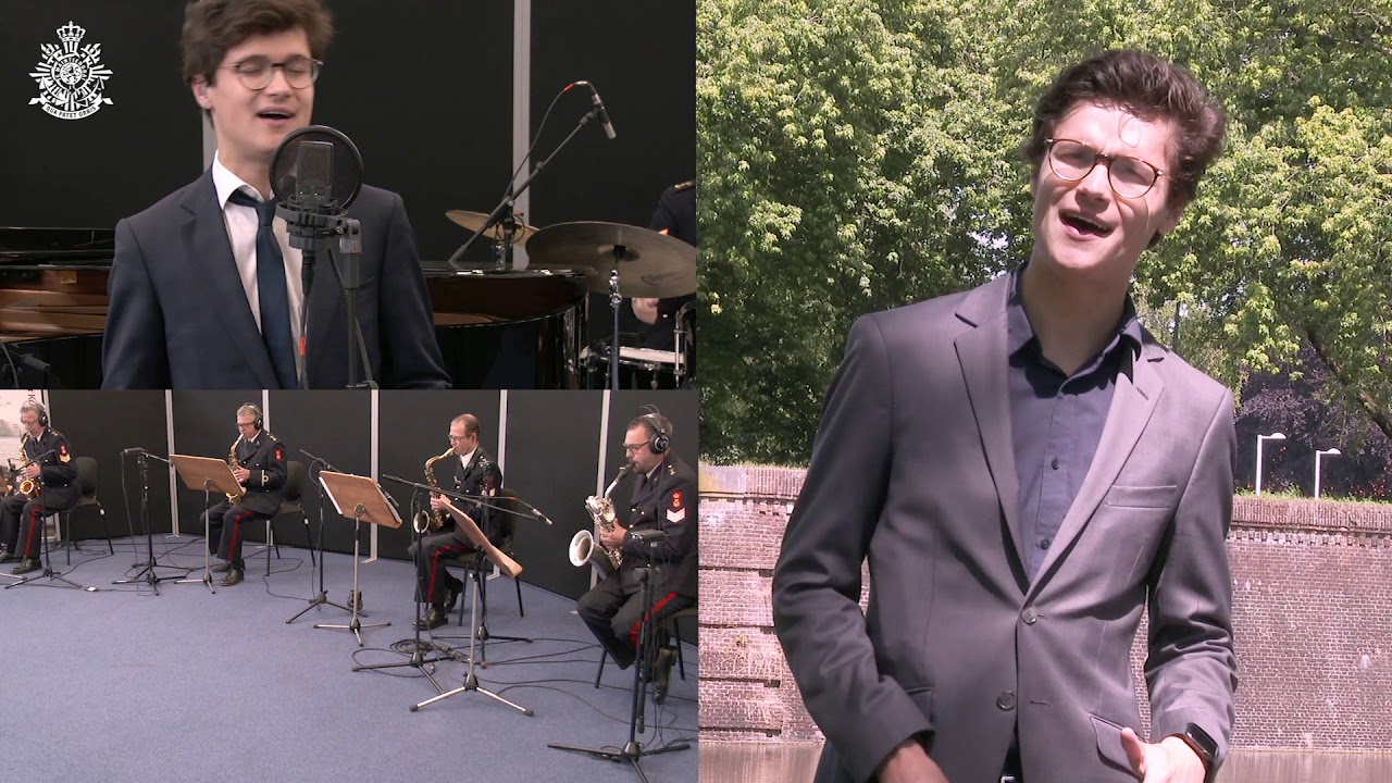Strawberry Moon - Dennis van Aarssen & Bigband Marinierskapel