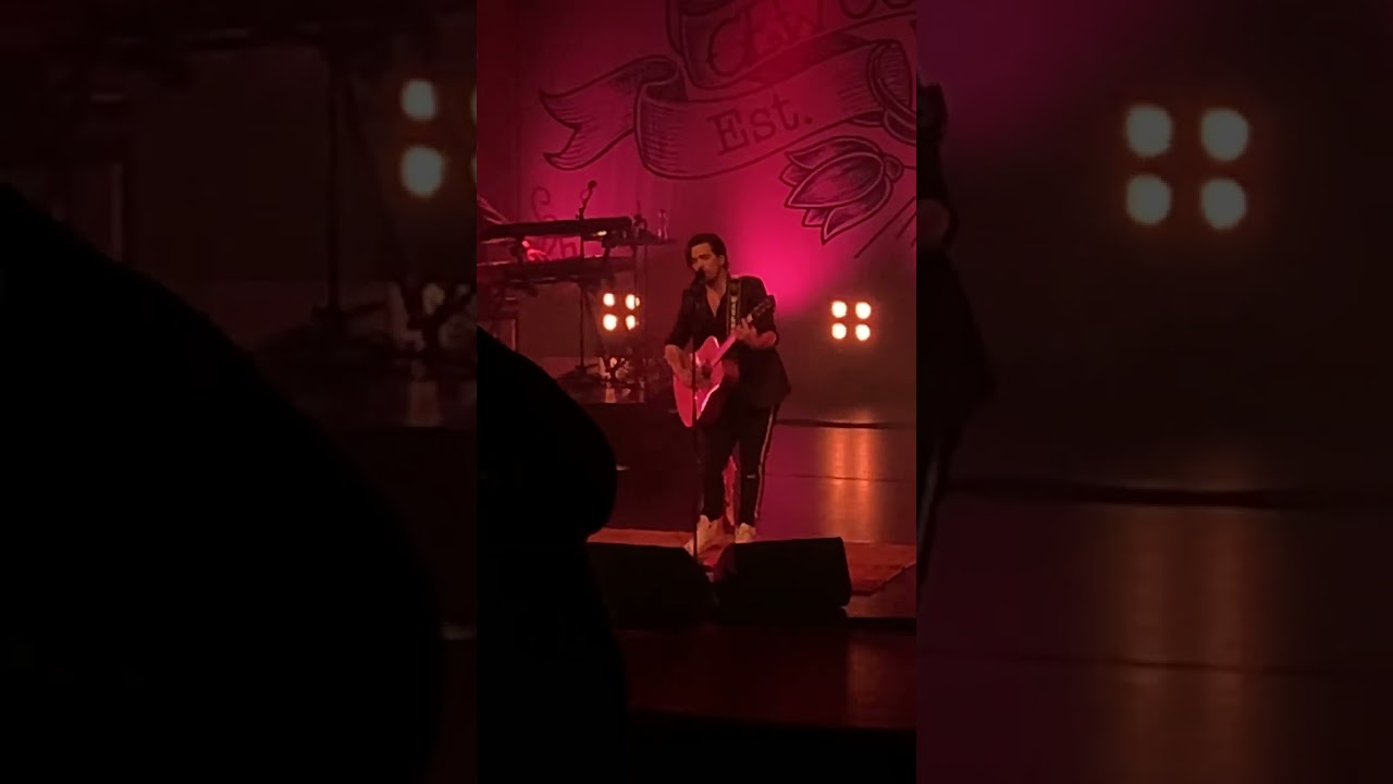 Waylon (Gewoon Willem) - Ergens In Het Midden